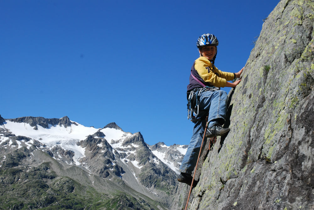  Familien Kinder Klettern Sustenpass